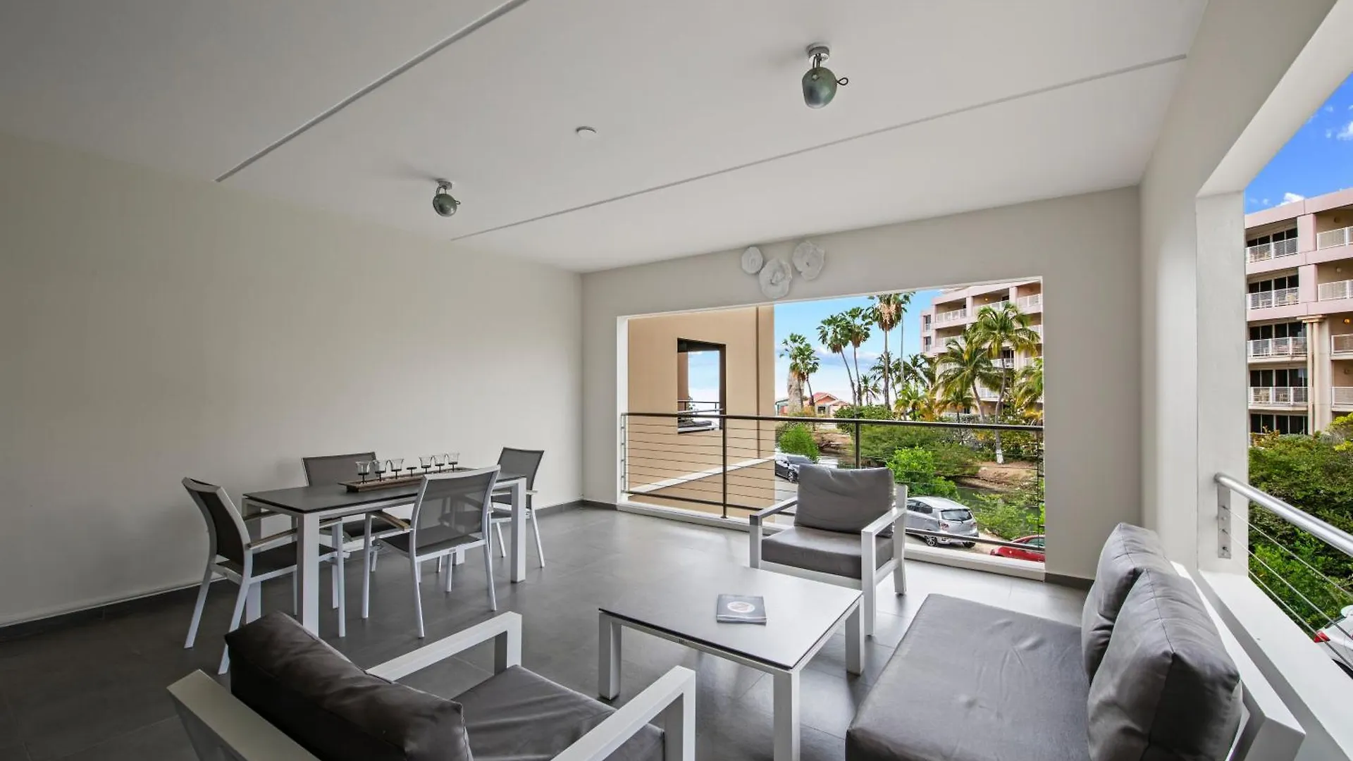 The Beach House Willemstad 0*,  Curacao